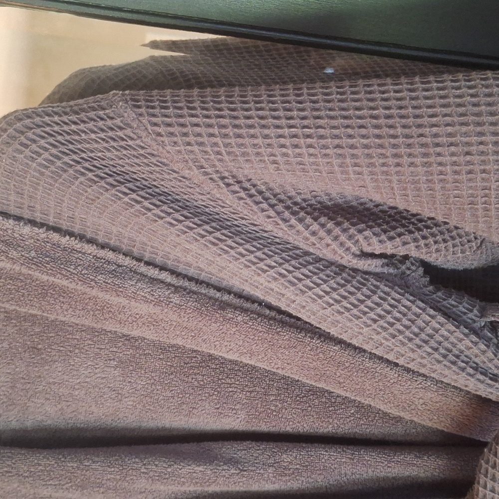 Pottery Barn Robe - Picture 2 of 4